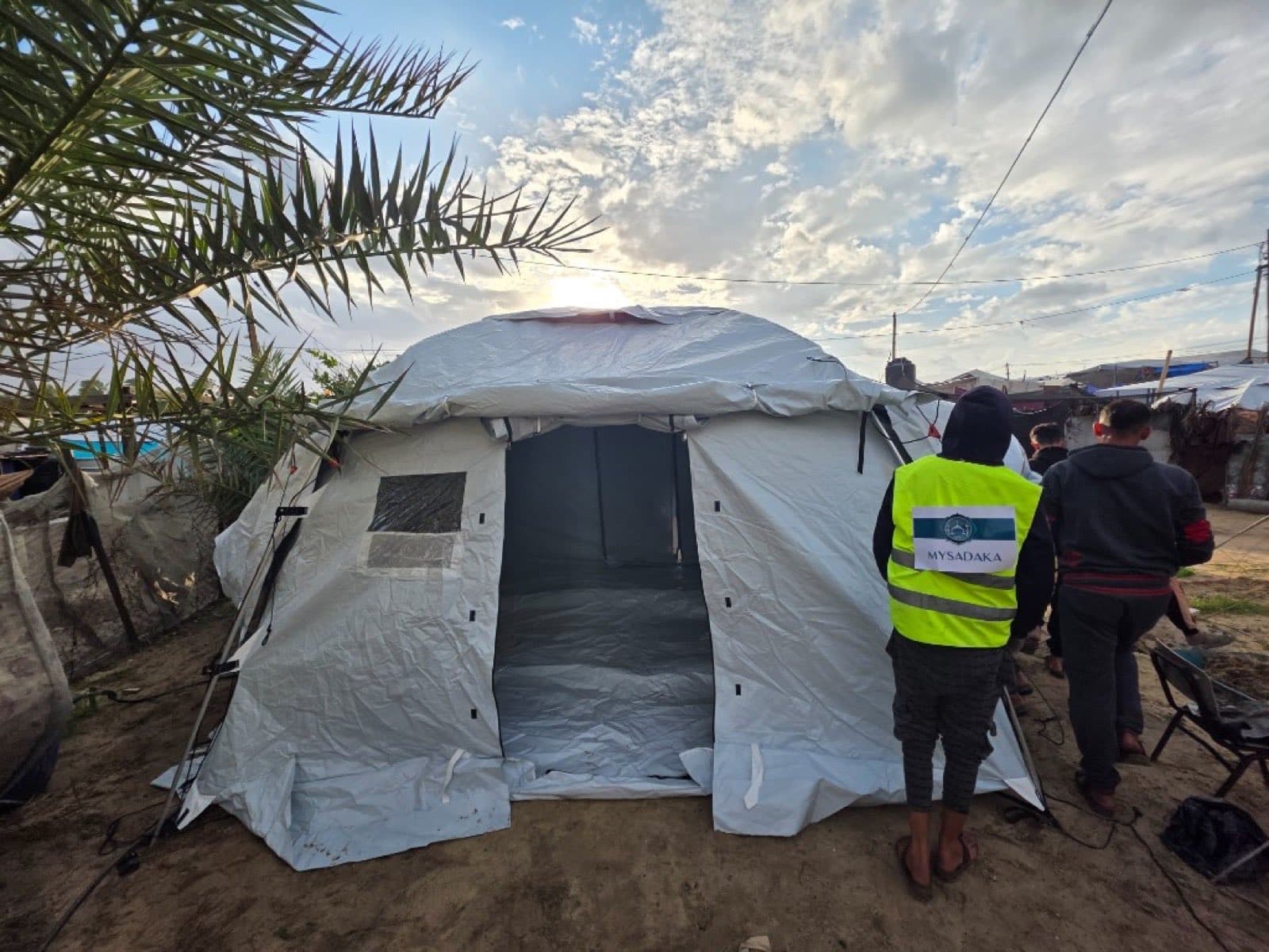 Tente familiale installée par MySadaka dans un camp à Gaza