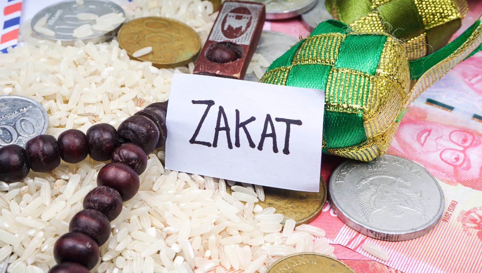 Quelle est la différence entre sadaqah et zakat ?